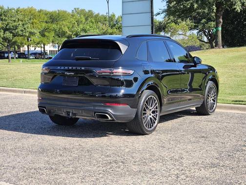 2022 Porsche Cayenne AWD