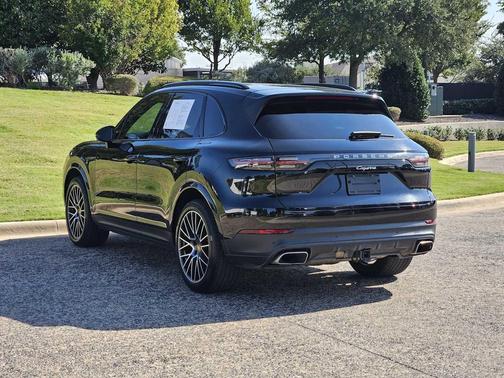 2022 Porsche Cayenne AWD