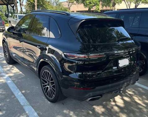 2022 Porsche Cayenne AWD