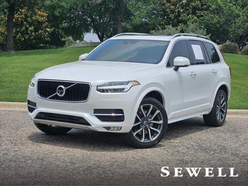 2018 Volvo XC90 T6 Momentum