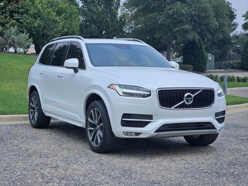 2018 Volvo XC90 T6 Momentum