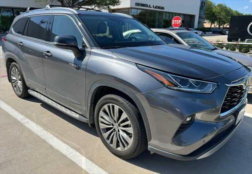 2021 Toyota Highlander Hybrid Platinum