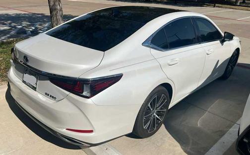 2023 Lexus ES 350 Base