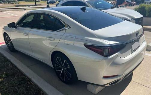 2023 Lexus ES 350 Base