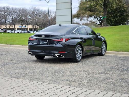 2023 Lexus ES 350 Base