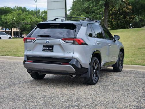 Silver Sky Metallic w/Midnight Black Roof 2020 Toyota RAV4 Hybrid SE