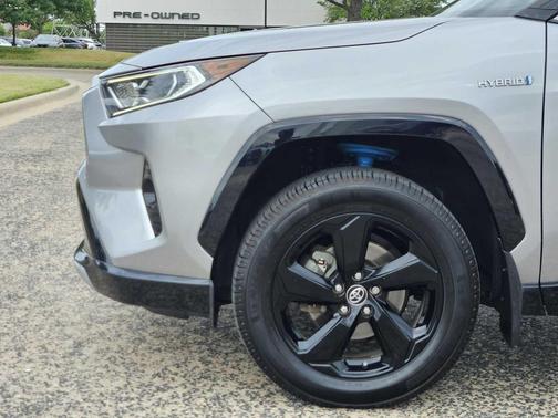 Silver Sky Metallic w/Midnight Black Roof 2020 Toyota RAV4 Hybrid SE