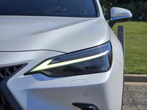 Eminent White Pearl 2024 Lexus NX 350 Luxury