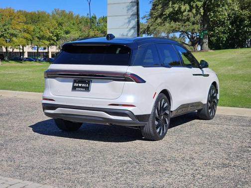 2024 Lincoln Nautilus Reserve