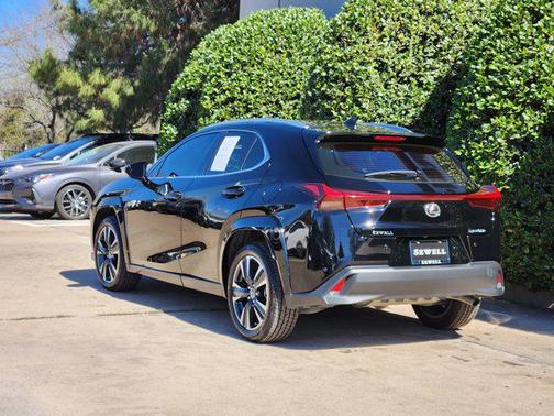 2023 Lexus UX 250h Base