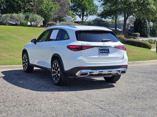 Polar White 2025 Mercedes-Benz GLC 350e Base
