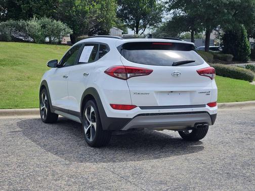 Winter White 2017 Hyundai TUCSON Limited