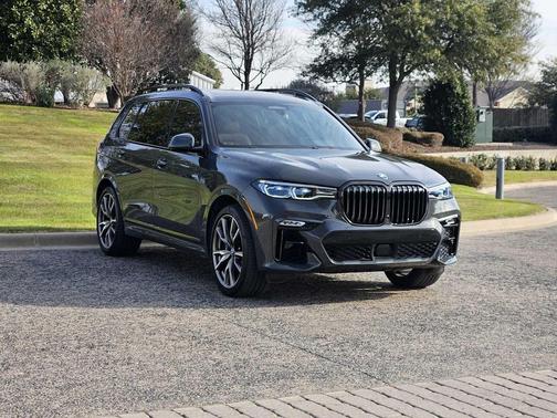 2021 BMW X7 M50i