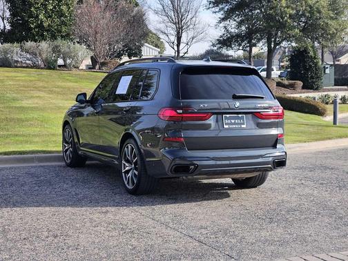 2021 BMW X7 M50i