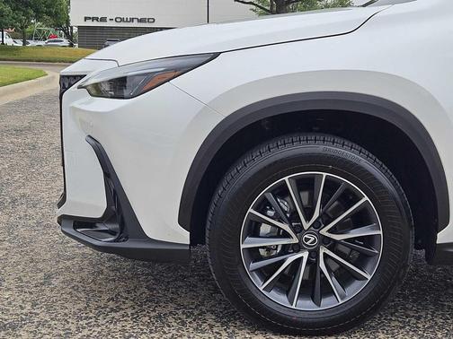 Eminent White Pearl 2025 Lexus NX 250 Base