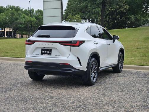 Eminent White Pearl 2025 Lexus NX 250 Base