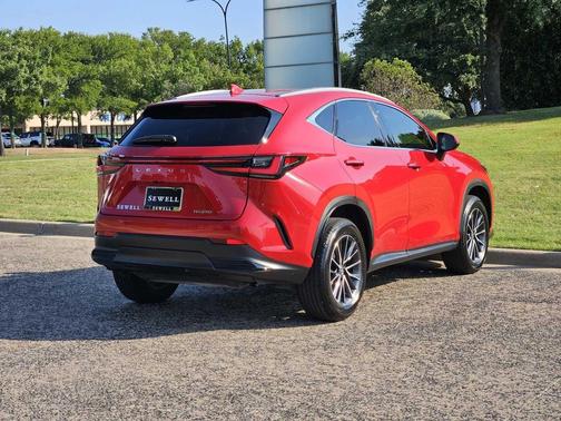2025 Lexus NX 250 Base