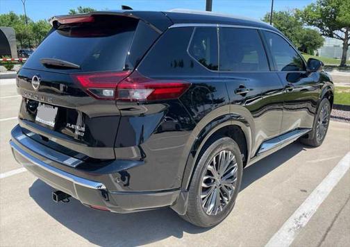 2024 Nissan Rogue Platinum