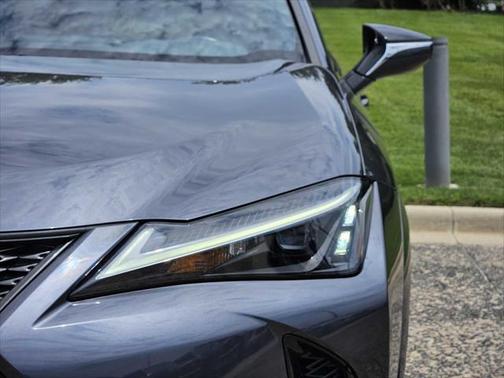 2023 Lexus UX 250h F Sport