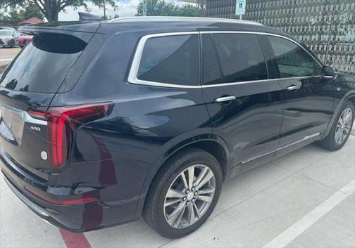 2022 Cadillac XT6 Premium Luxury FWD