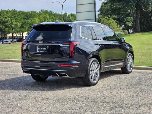 2022 Cadillac XT6 Premium Luxury FWD