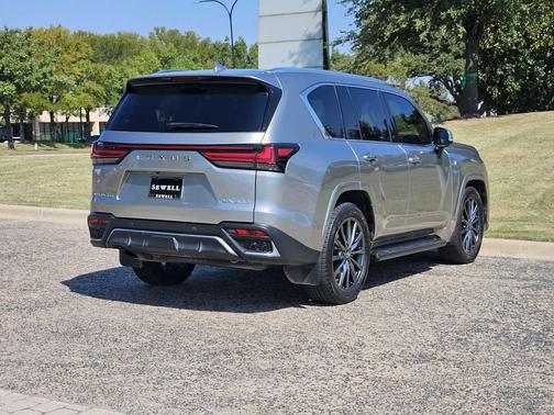 2023 Lexus LX 600 Base