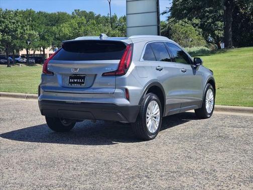 2024 Cadillac XT4 Luxury