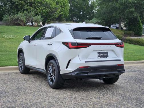 2024 Lexus NX 250 Premium