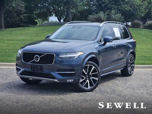 2018 Volvo XC90 T6 Momentum