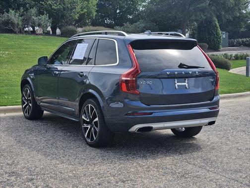 2018 Volvo XC90 T6 Momentum