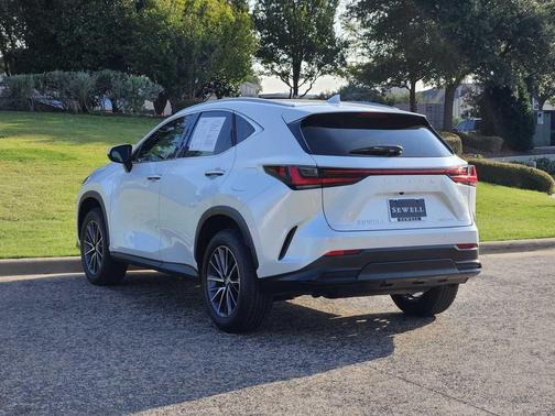 2025 Lexus NX 250 Premium