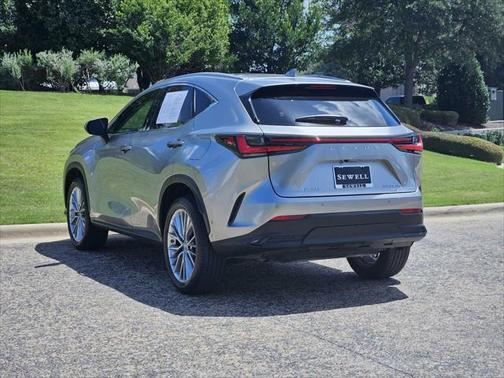 2022 Lexus NX 350h Luxury