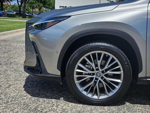 2022 Lexus NX 350h Luxury