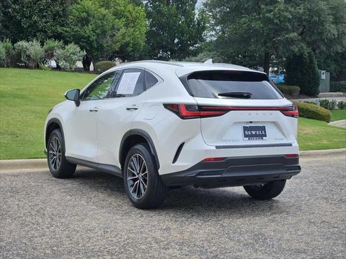 2025 Lexus NX 250 Premium