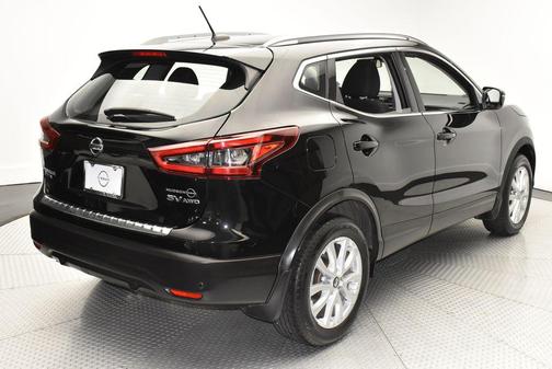 2022 Nissan Rogue Sport SV