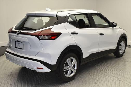 Fresh Powder 2025 Nissan Kicks Play S