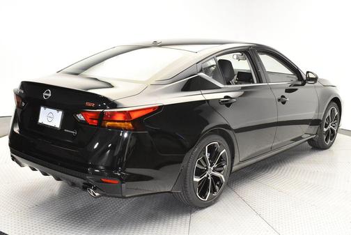 2025 Nissan Altima SR FWD