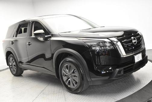 2024 Nissan Pathfinder S