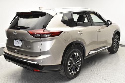 Champagne Silver 2026 Nissan Rogue Platinum