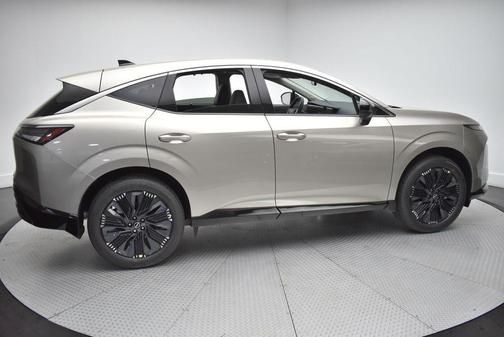 Champagne Silve 2026 Nissan Murano Platinum
