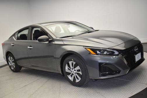 2025 Nissan Altima S FWD