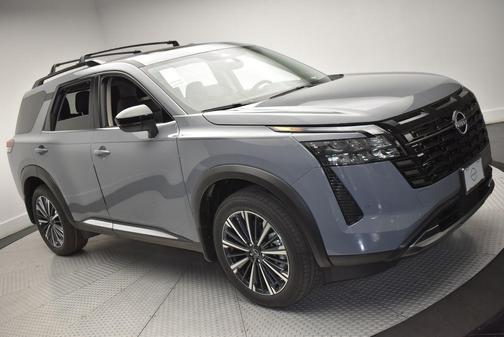 Boulder Gray Metallic 2026 Nissan Pathfinder Platinum