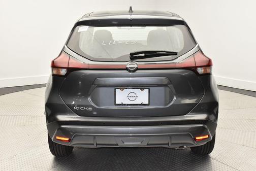 2025 Nissan Kicks S