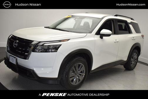 2025 Nissan Pathfinder SV 4WD