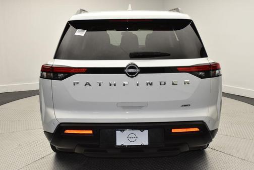 2025 Nissan Pathfinder SV 4WD