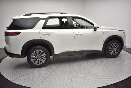 2025 Nissan Pathfinder SV 4WD