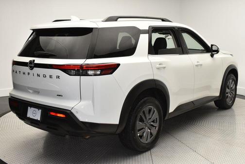 2025 Nissan Pathfinder SV 4WD