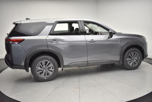 2025 Nissan Pathfinder S 4WD