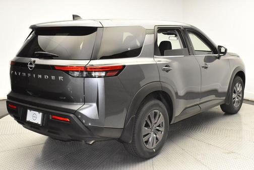 2025 Nissan Pathfinder S 4WD