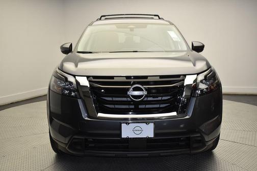 2025 Nissan Pathfinder SV 4WD